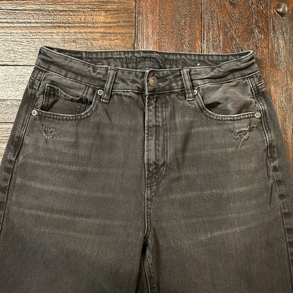American Eagle Outfitters Comfort Stretch Waistband Black Mom Straight Jeans - Picture 3 of 11